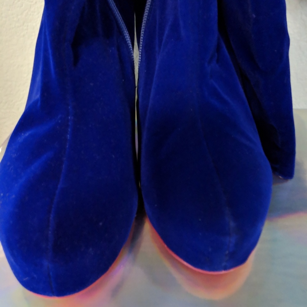 Red bottom boots - Picture 6 of 7